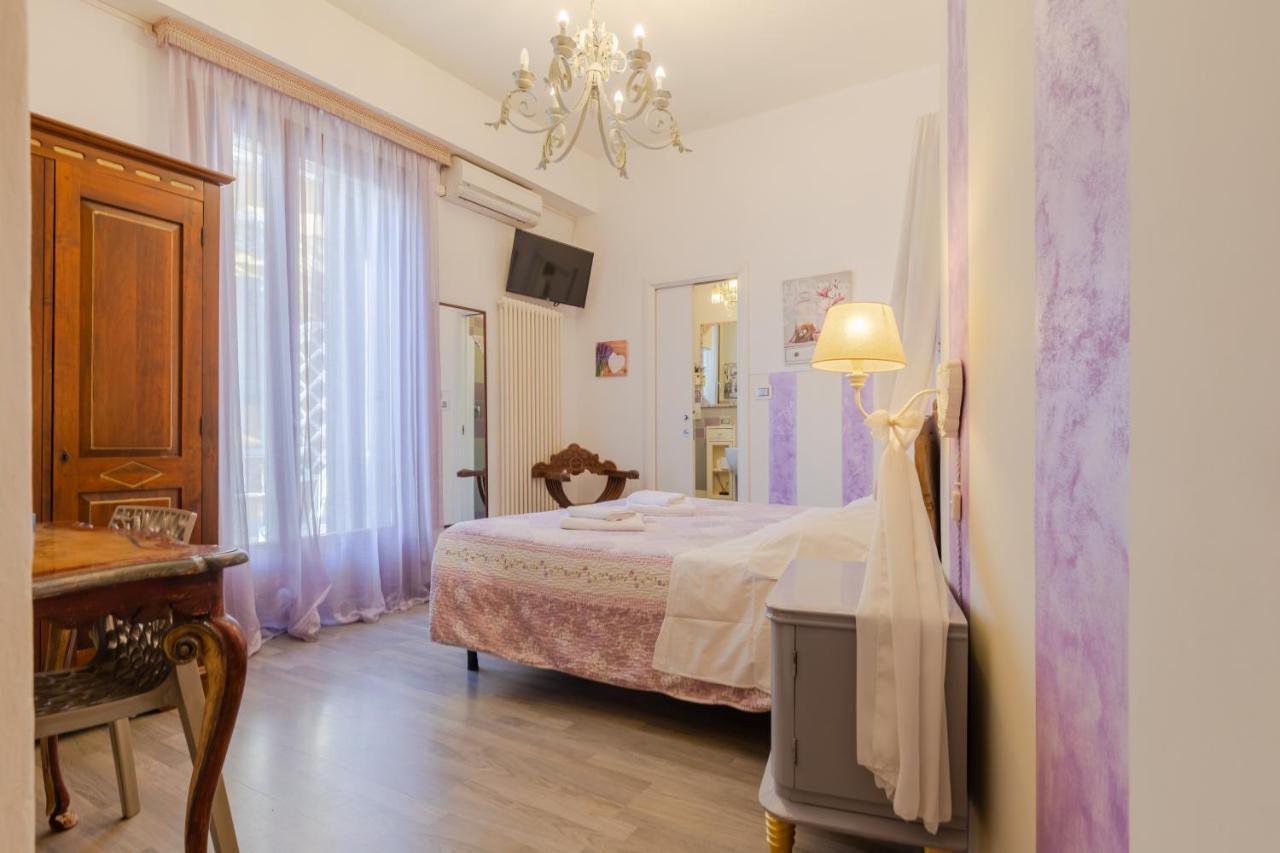 Rooms Giulietta E Romeo เวโรนา ภายนอก รูปภาพ